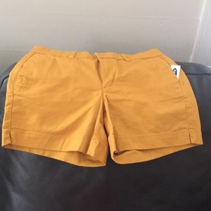 Women’s shirts with tags